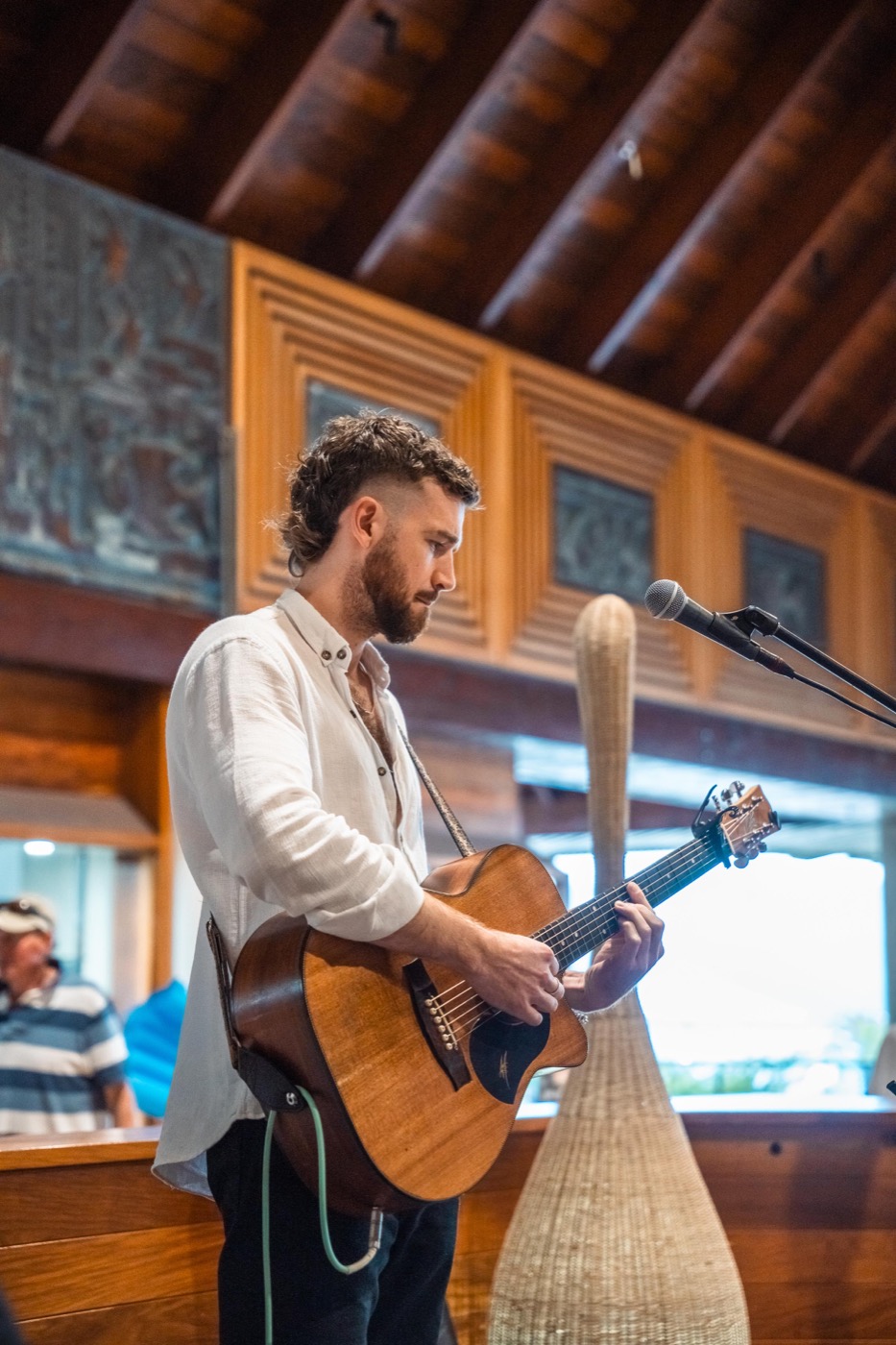Roland Flynn performing